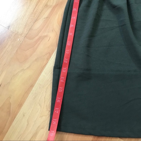 Green Skirt, pleated waist,raw hem detail - Picture 5 of 5
